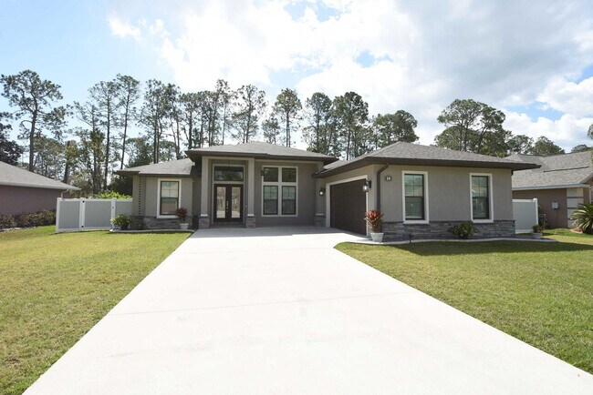 Building Photo - 13 Elder Dr