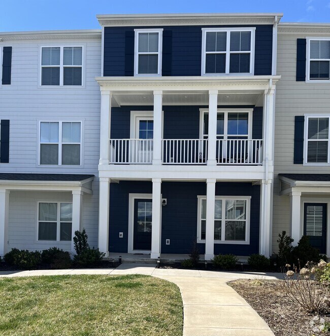 Villas at Peppers Ferry Apartments for Rent with Parking