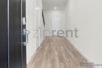 Building Photo - 8715 126th St Ct E