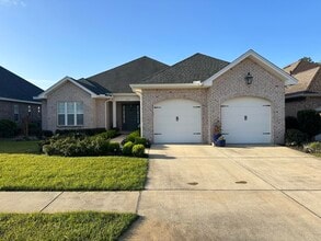 Building Photo - 613 Tulip Tree Way