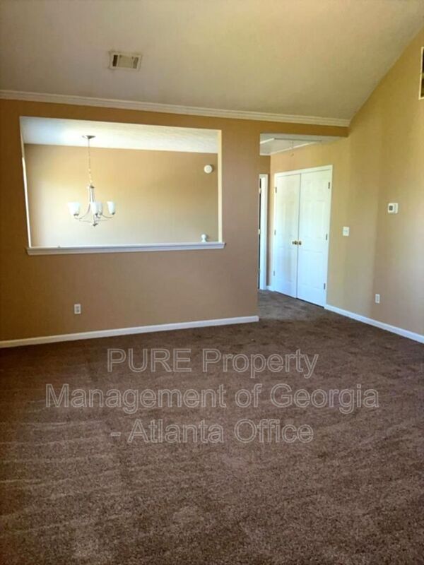 Foto del edificio - 2447 Reeves Creek Rd