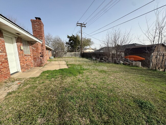 Foto del edificio - 3600 Willow Springs Dr