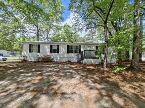 Building Photo - 111 Carnes Blvd