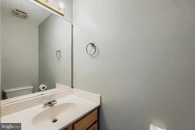 Building Photo - 2209 Bluegrass Heights Ct