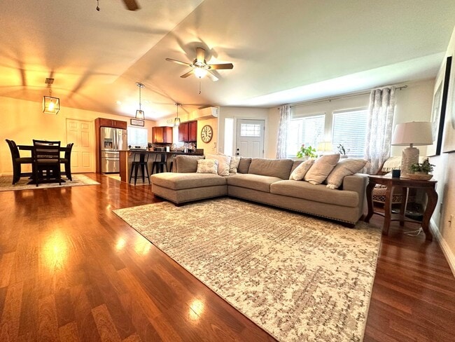 Building Photo - Spacious Kahului Home