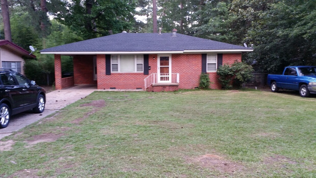 Primary Photo - 304 N Bernard St