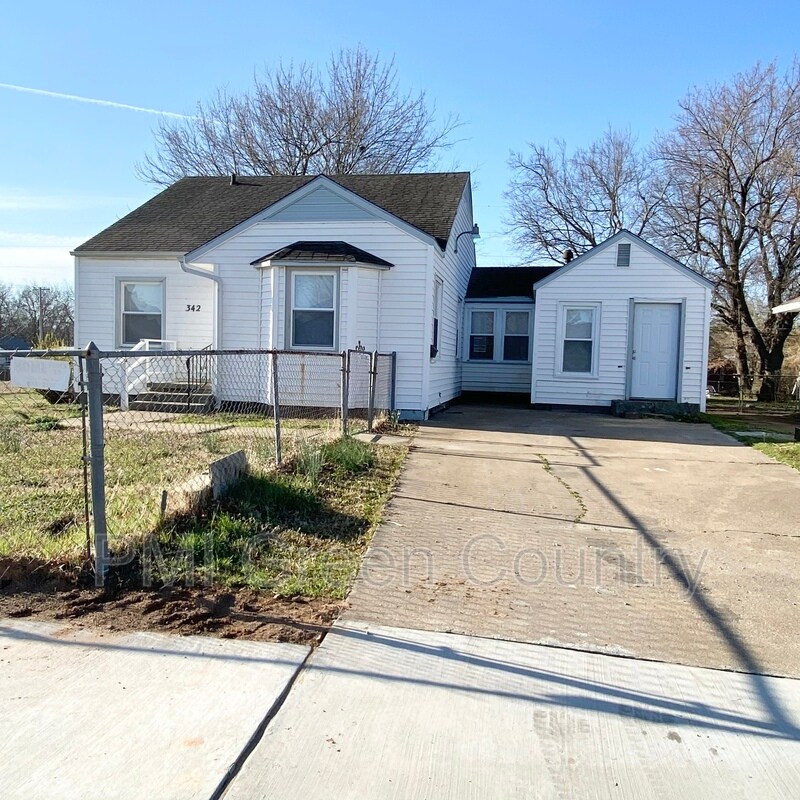 Foto principal - 342 E Woodrow St