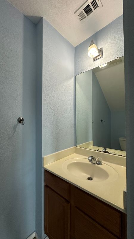 Foto del edificio - 13105 Lofton Cliff Dr