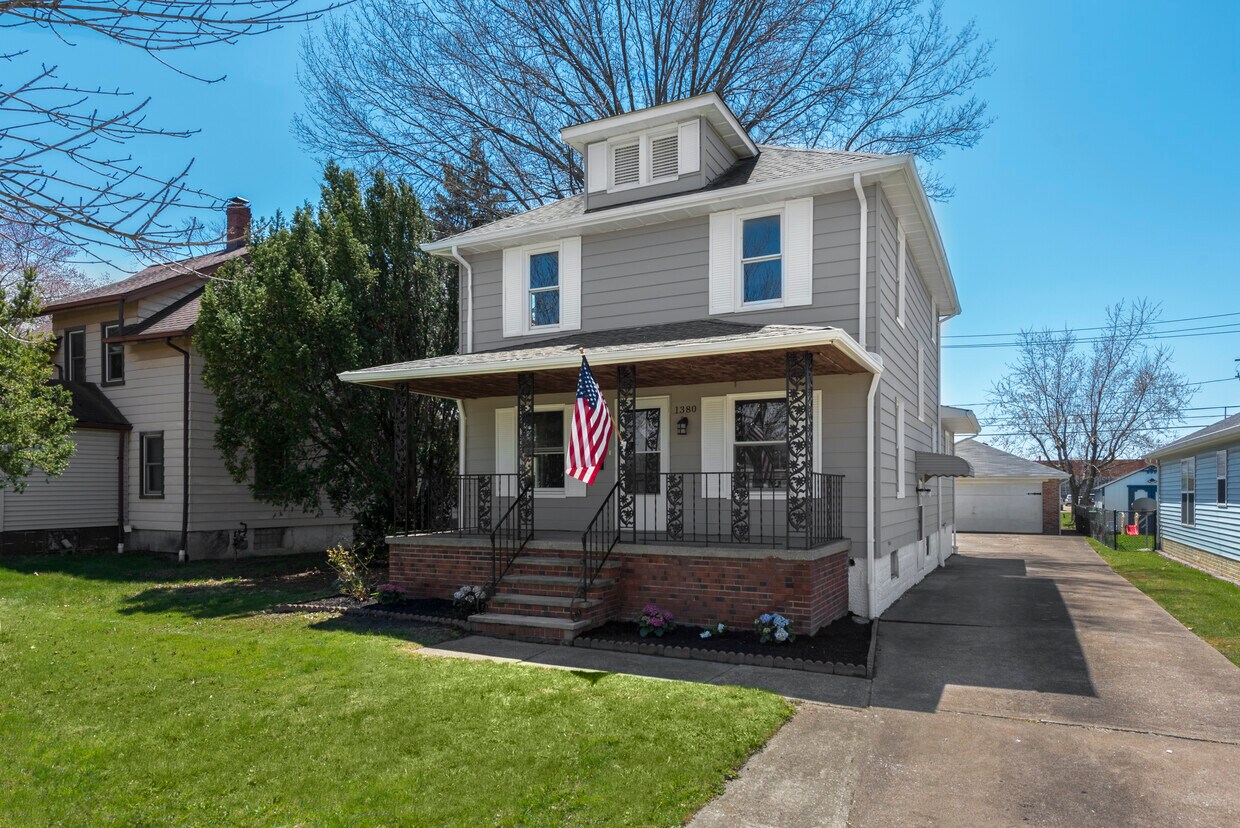 Primary Photo - 1380 Craneing Rd