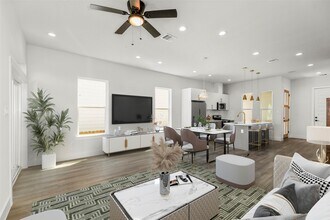 Building Photo - 1503 E 31st St