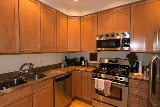 Foto del edificio - 421 W Armitage Ave