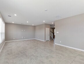 Building Photo - 5712 Bluebonnet Ln