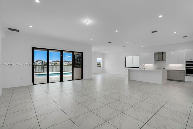 Foto del edificio - 4309 SW 176th Ave