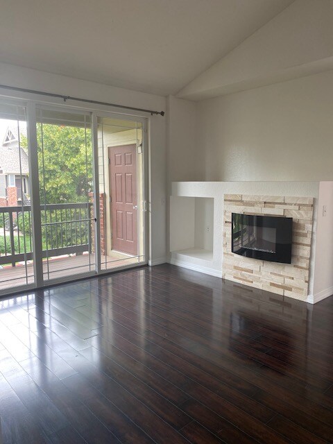 Foto del edificio - 2133 Krisron Rd