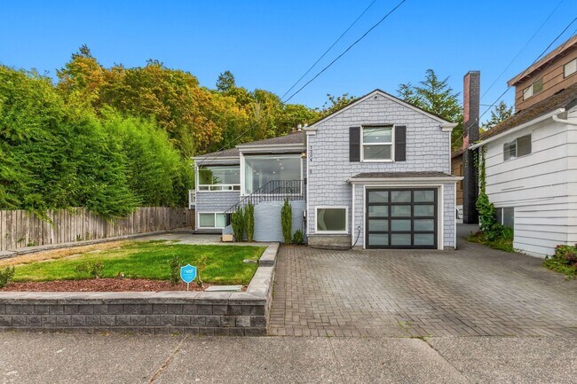 Foto del edificio - 5306 Beach Dr SW