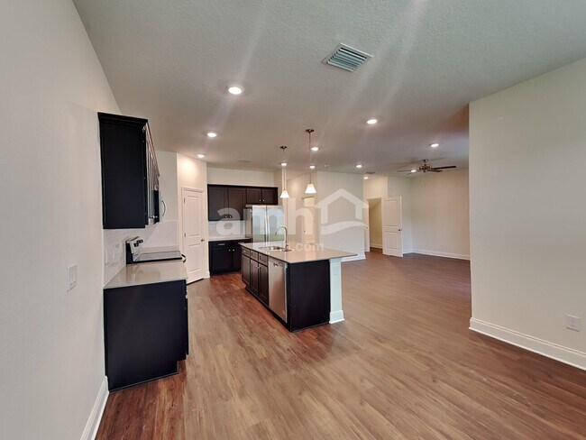 Building Photo - 2608 Sunrise Landing Loop