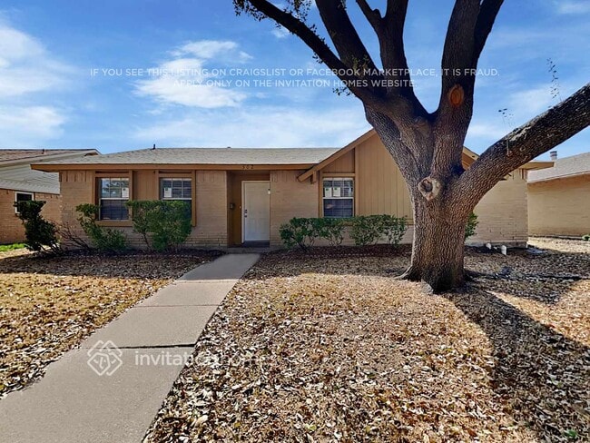 Building Photo - 502 Ivy Way