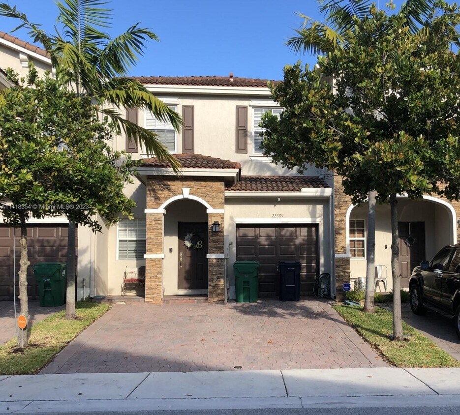 22389 SW 88th Path, Cutler Bay, FL 33190 Townhome Rentals in Cutler