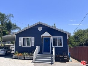 Building Photo - 2118 N Marengo Ave