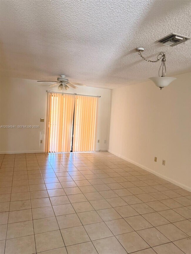 Foto del edificio - 13785 Bottlebrush Ct