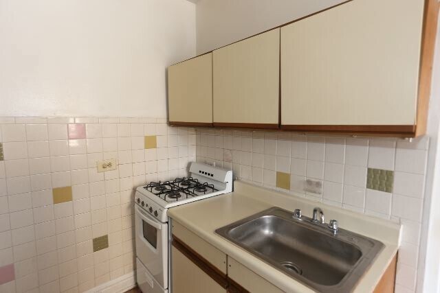 Foto del edificio - 429.5 W Belden Ave