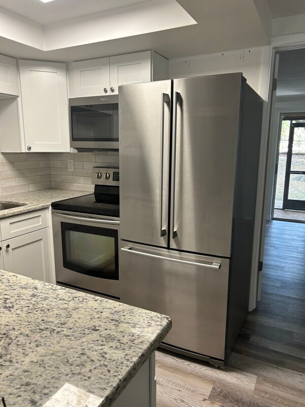 Foto del edificio - 6122 Arthur Ave