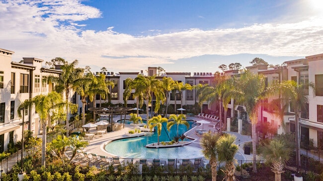 Building Photo - The Walton