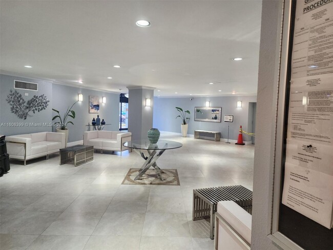 Foto del edificio - 600 Parkview Dr