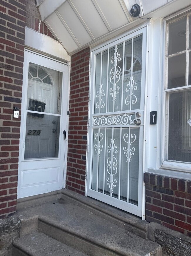Photo - 270 Rosemar Street Apartment