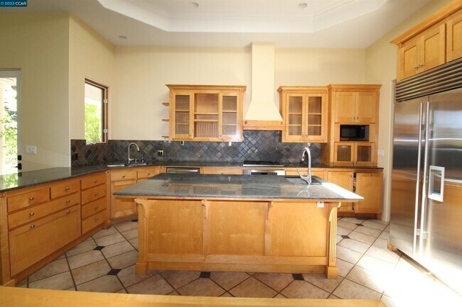 Foto del edificio - 348 Pheasant Run Dr