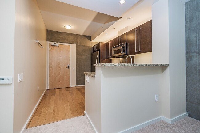 Building Photo - Downtown Condo with Padre Game Viewing Deck