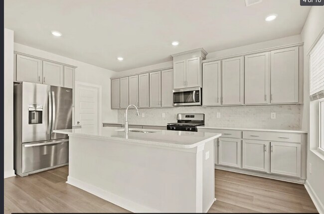 Building Photo - 569 Cozy Blf Rd