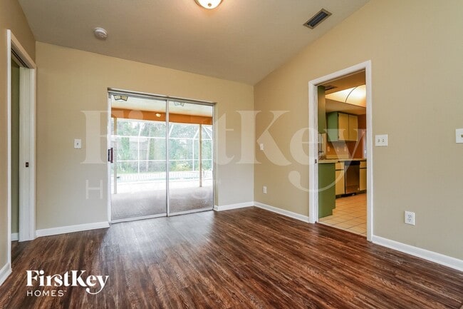 Foto del edificio - 302 Edward Ave