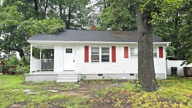 Building Photo - 2729 Hayden St