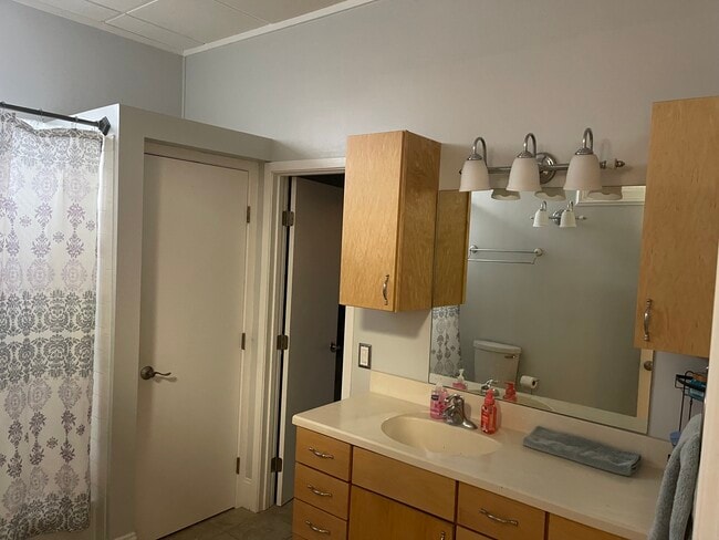 Bathroom - 118 E Main St