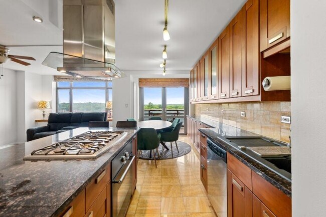 Building Photo - 1 bedroom in FOREST HILLS NY 11375
