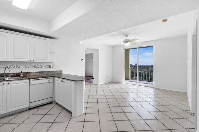 Building Photo - 3500 Coral Wy