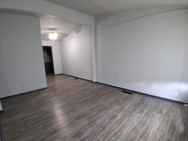 Building Photo - 1206 James Pl