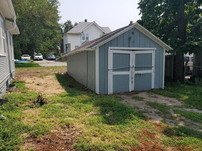 Building Photo - 2 Bedroom House for Rent