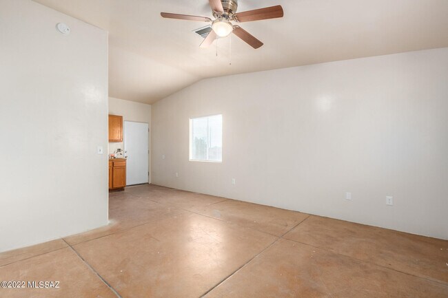 Building Photo - 81 E Laguna St