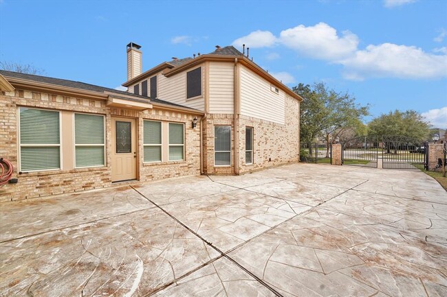 Building Photo - 1507 Lake Charlotte Ln