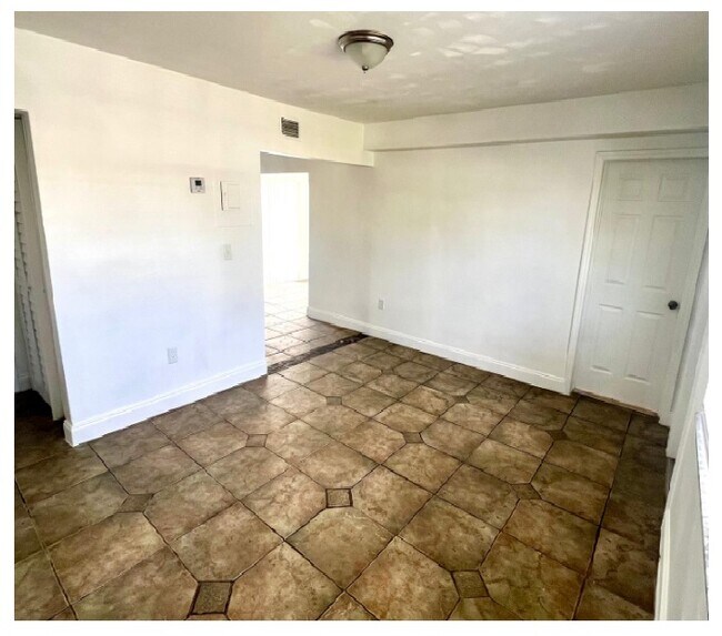 Foto del edificio - 6126 SW 22nd Ct