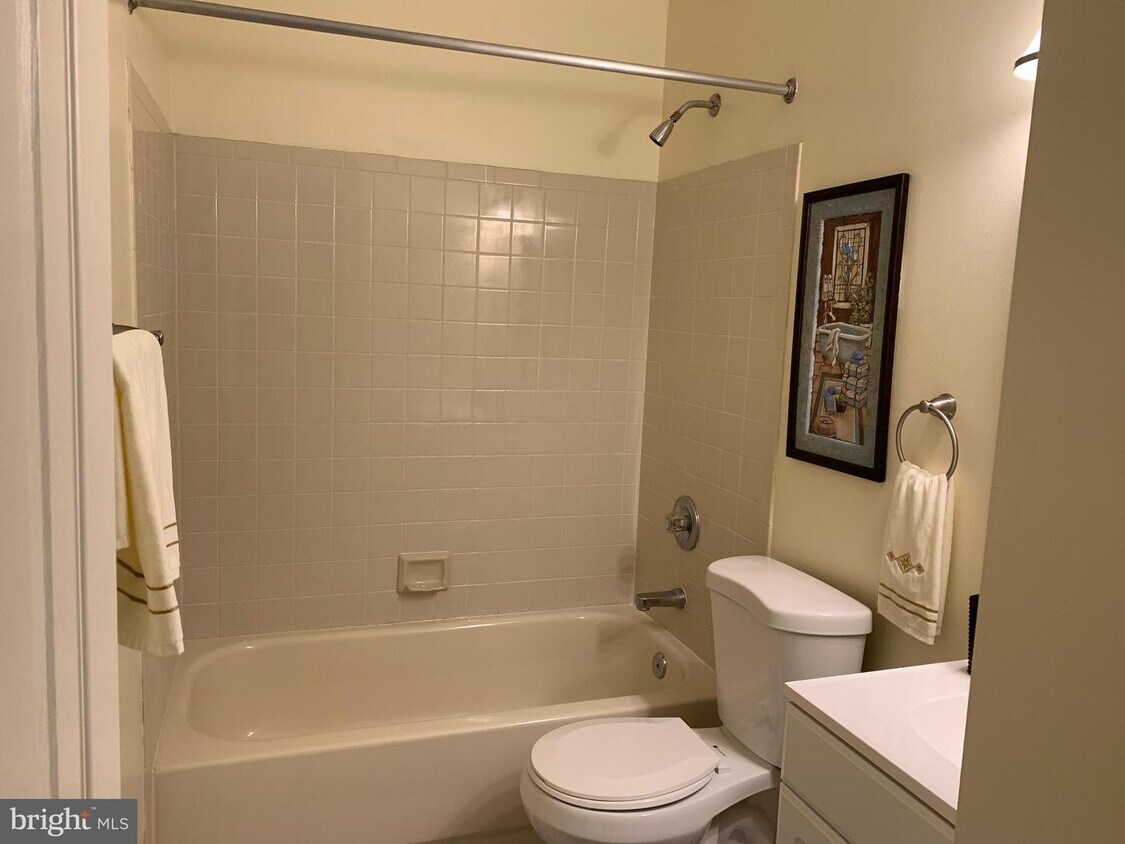 Foto principal - 5042 Kenilworth Ave