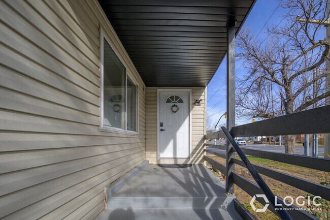 Foto del edificio - 7808 S 1000 E