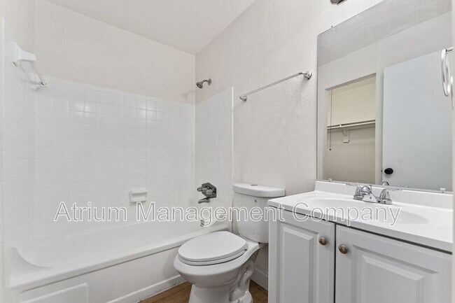 Foto del edificio - 1220 NW 12th St