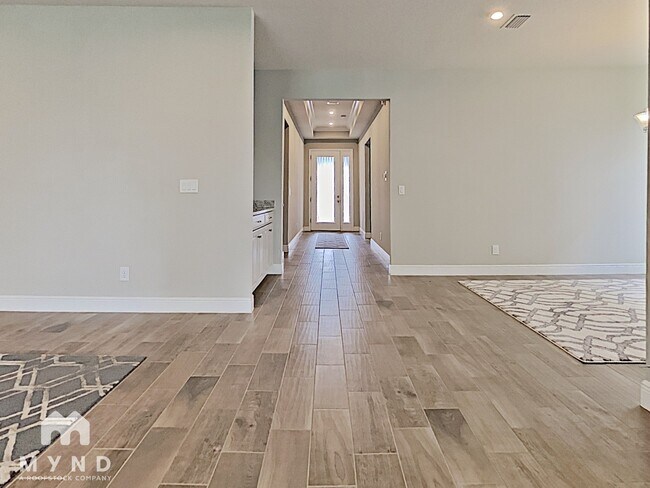 Building Photo - 11306 Emerald Shore Dr