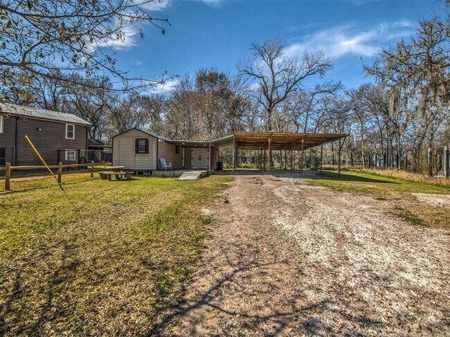 Foto del edificio - 218 Shady Oaks Harbor Rd