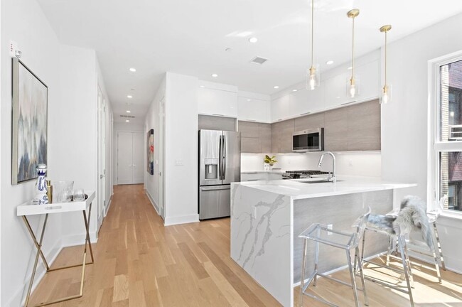 Building Photo - The Lofts at Blvd East