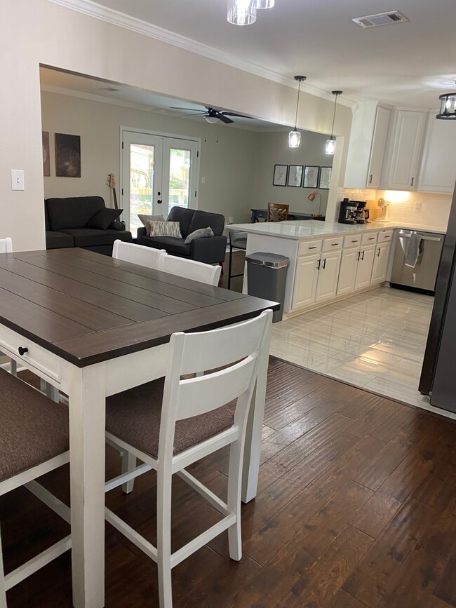 Open plan - 1420 Marlyn Dr