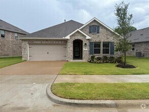 Building Photo - 2009 Redtail Dr